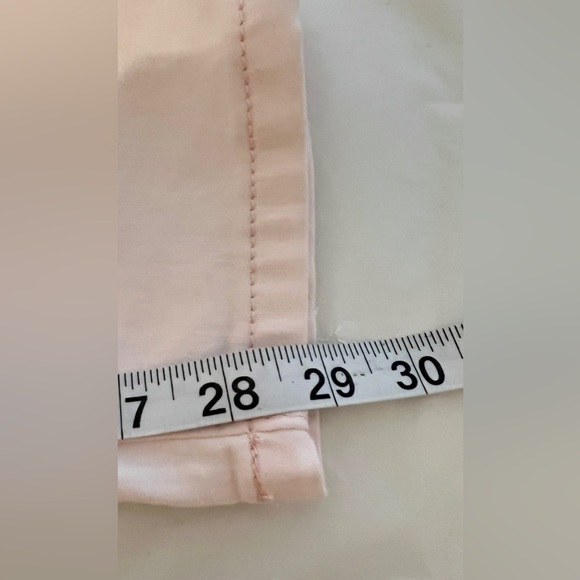 Sleek Pink Skinny Jeans for a Modern Look - Picture 4 of 4